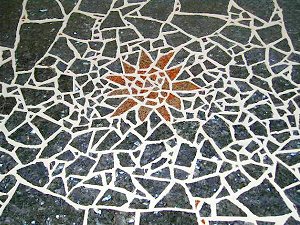 Tischplatte mit Mosaik aus Granit