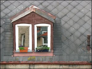 hofseitige Dachgaube auf einem Schieferdach (Theaterstraße)