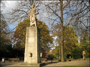 Kriegerdenkmal im Stadtpark