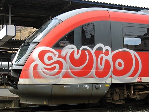 Graffiti auf Diesel-Triebwagen
