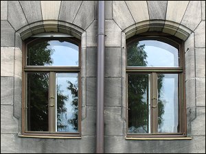 Fenster in der Karolinenstraße Nr. 50, EG rechts