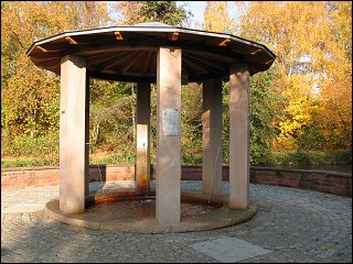 Quellen-Pavillion an der Kleinen Mainau