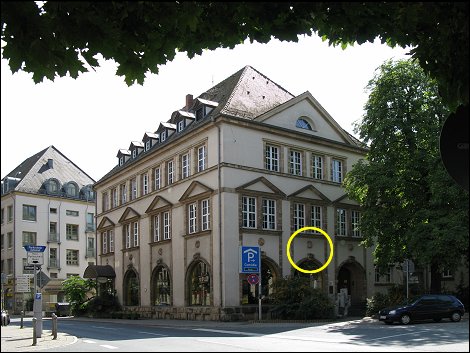 Das Anwesen Theresienstraße 9 / Ottostraße 27