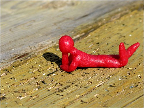 von Jenni Beyer aus Babybel-Wachs geformte Figur