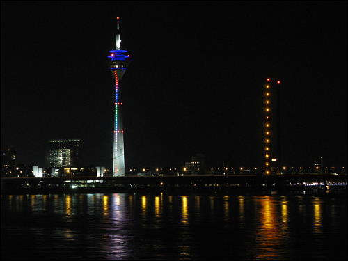 Düsseldorf bei Nacht