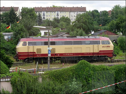 Lok 217 002-5 unweit des Nürnberger Nordost-Bahnhofes