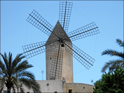 traditionelle Windmühle in Palma de Mallorca