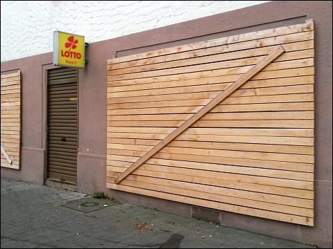 Aufgelassener Lotto-Laden (Nürnberg, Allersberger Straße)