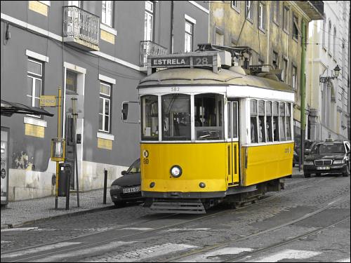 Straßenbahn der Linie 28 in ???