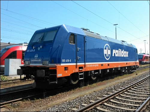 Lok 185 419-9 der Raildox GmbH & Co. KG