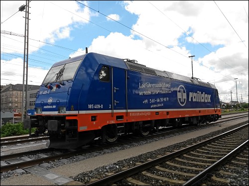 Lok 185 409-0 der Raildox GmbH & Co. KG