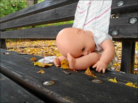 Mamalose Puppe im Fürther Stadtpark