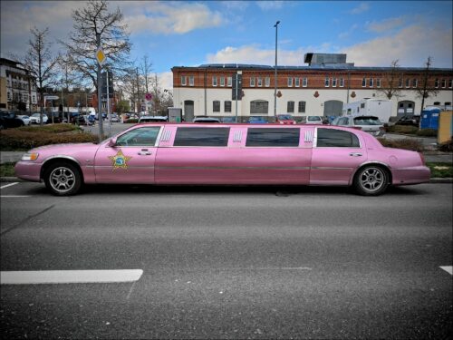 Stretch-Limousine in der Fürther Südstadt