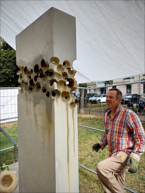 Herstellung der Betonskulptur »ADER« für die Fürther FREI LUFT GALERIE